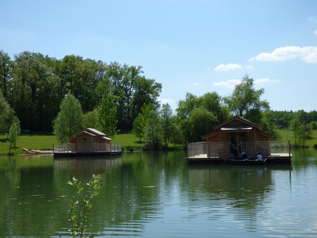 Cabanes Flottantes Du Lac De Pelisse Hotel Douzains Kültér fotó