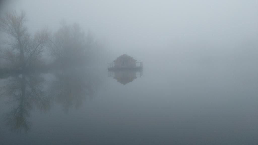 Cabanes Flottantes Du Lac De Pelisse Hotel Douzains Kültér fotó